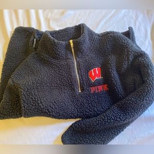 PINK woman’s Wisconsin Badgers zip up sweater. Size S
